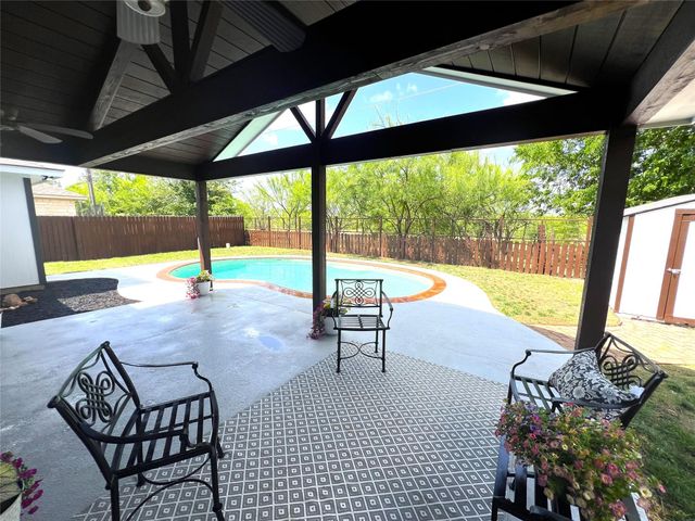 404 Patton CV, Bastrop, TX 78602