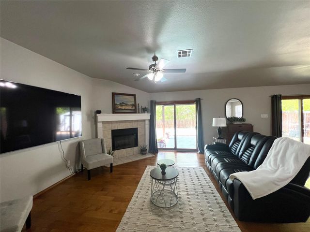 404 Patton CV, Bastrop, TX 78602