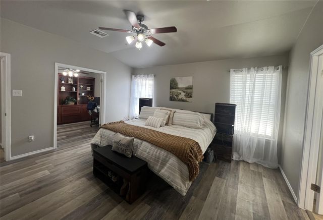 404 Patton CV, Bastrop, TX 78602