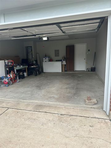 404 Patton CV, Bastrop, TX 78602