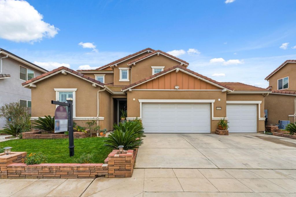 6349 W Acacia Avenue, Fresno, CA 93723