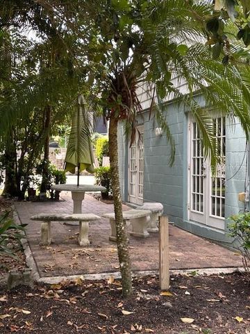 2120 E WASHINGTON STREET, Orlando, FL 32803