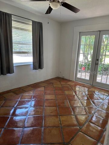 2120 E WASHINGTON STREET, Orlando, FL 32803