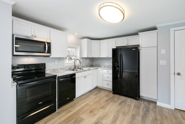 319 Salmon Avenue, Portsmouth, NH 03801