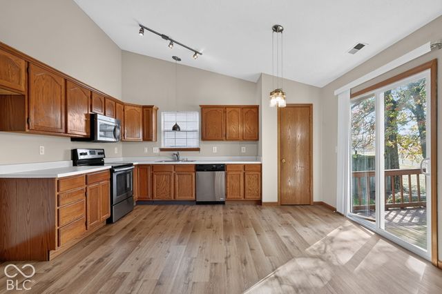 12037 Bearsdale Drive, Indianapolis, IN 46235