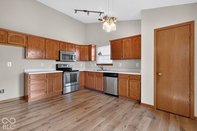 12037 Bearsdale Drive, Indianapolis, IN 46235