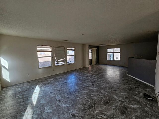 8709 Sawgrass Place NW, Albuquerque, NM 87121