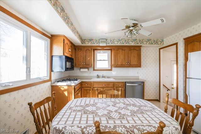 2915 Friar Drive, Parma, OH 44134