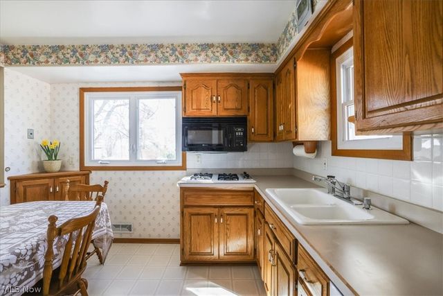 2915 Friar Drive, Parma, OH 44134