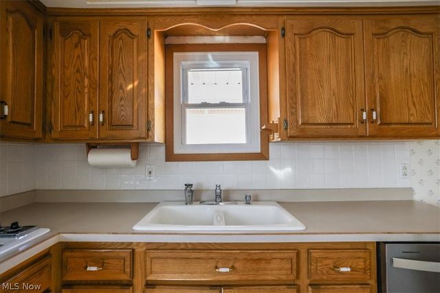 2915 Friar Drive, Parma, OH 44134