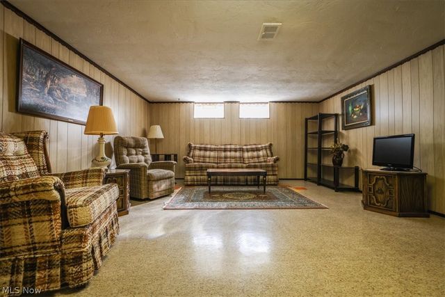 2915 Friar Drive, Parma, OH 44134