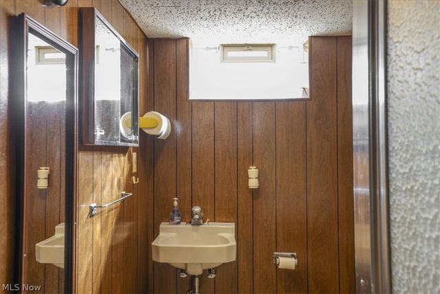 2915 Friar Drive, Parma, OH 44134