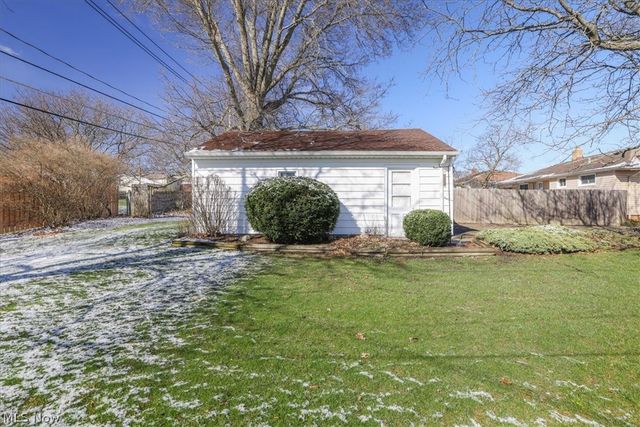 2915 Friar Drive, Parma, OH 44134