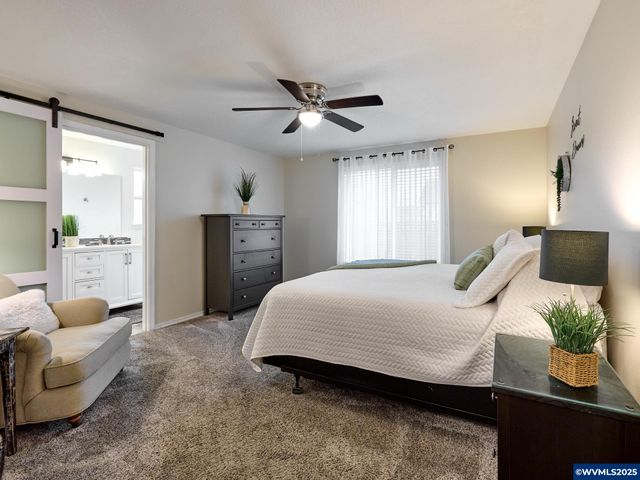 1353 Jodi Dr, Silverton, OR 97381