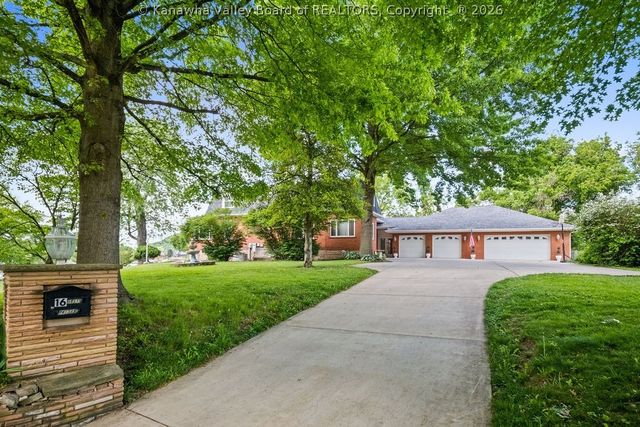 16 B Street, St Albans, WV 25177