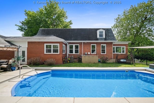 16 B Street, St Albans, WV 25177