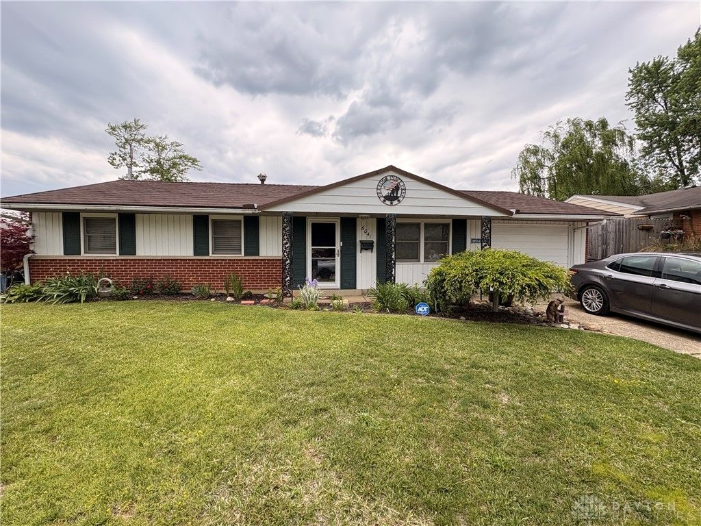 6041 Leycross Drive, Huber Heights, OH 45424