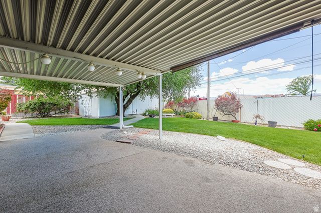 175 W WASHINGTON AVE, Murray, UT 84107