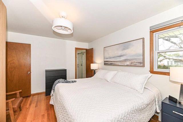 3020 Navajo TRAIL, Racine, WI 53404