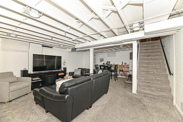 3020 Navajo TRAIL, Racine, WI 53404
