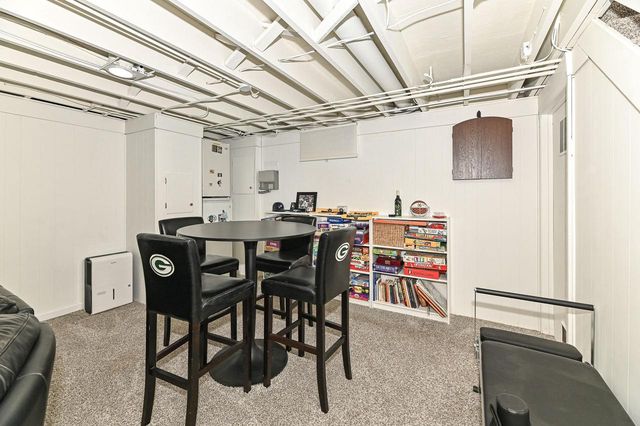 3020 Navajo TRAIL, Racine, WI 53404
