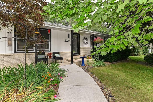 3020 Navajo TRAIL, Racine, WI 53404