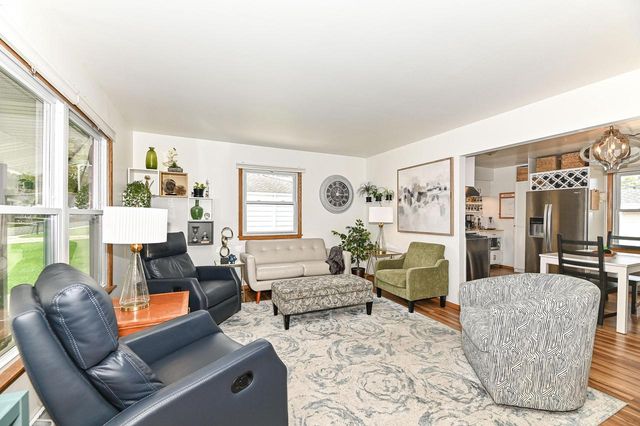 3020 Navajo TRAIL, Racine, WI 53404