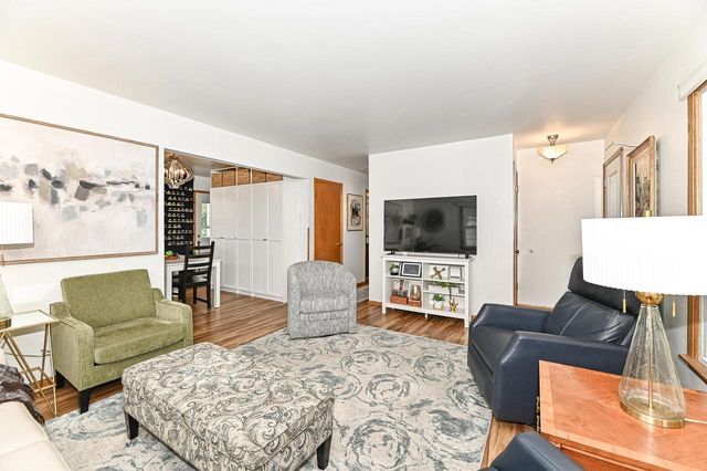 3020 Navajo TRAIL, Racine, WI 53404