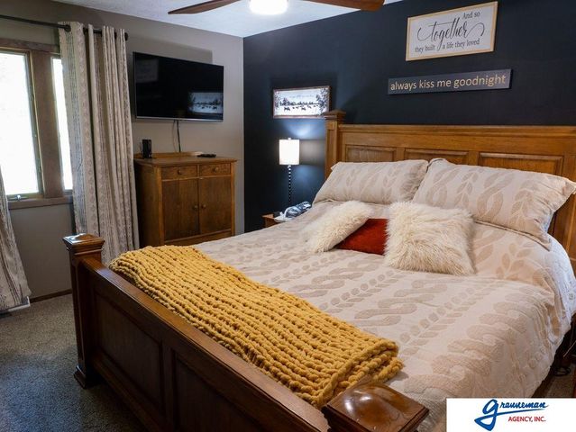 7061 E Maple Road, Holmesville, NE 68310