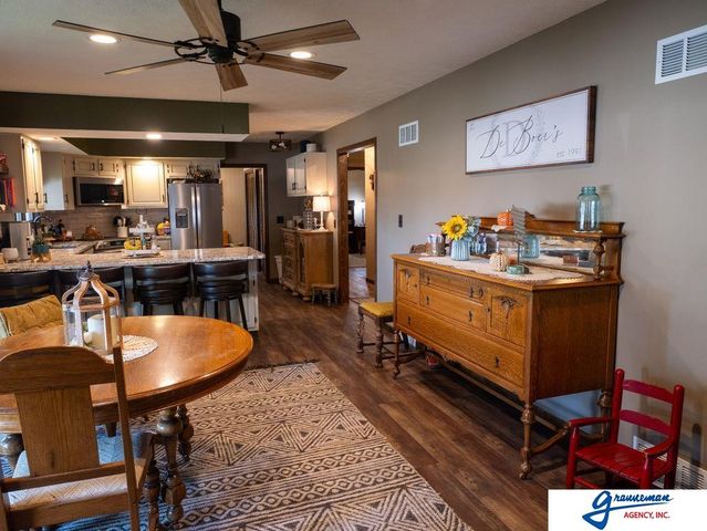 7061 E Maple Road, Holmesville, NE 68310