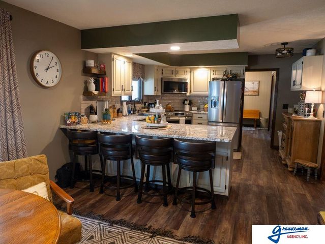 7061 E Maple Road, Holmesville, NE 68310