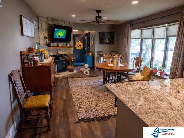 7061 E Maple Road, Holmesville, NE 68310