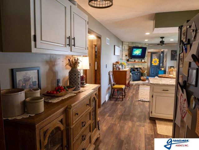 7061 E Maple Road, Holmesville, NE 68310