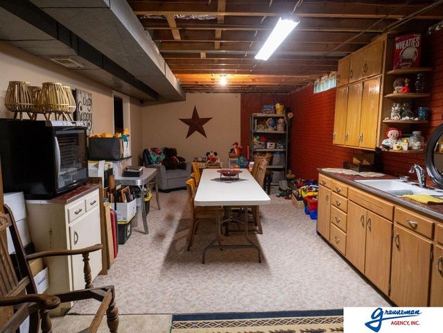 7061 E Maple Road, Holmesville, NE 68310