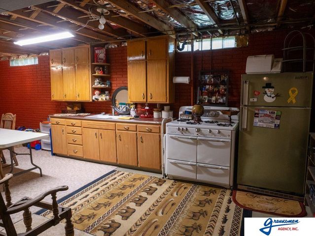 7061 E Maple Road, Holmesville, NE 68310