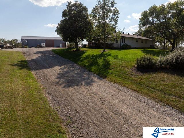 7061 E Maple Road, Holmesville, NE 68310