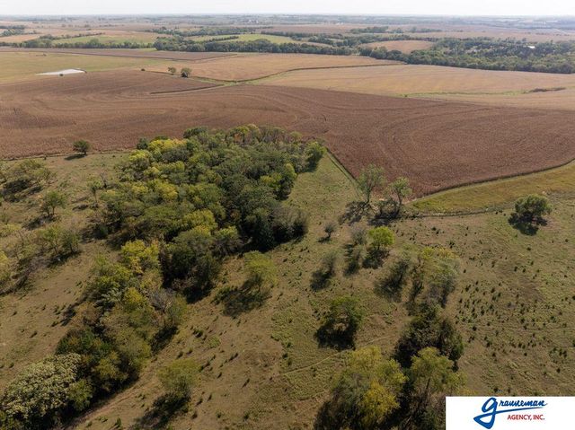 7061 E Maple Road, Holmesville, NE 68310