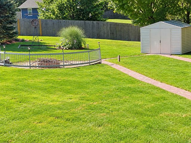 6727 Sawmill Drive, Roscoe, IL 61073