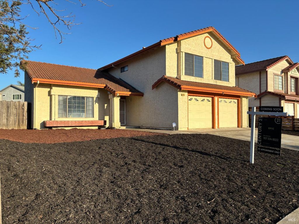 2215 Elliott Dr, American Canyon, CA 94503