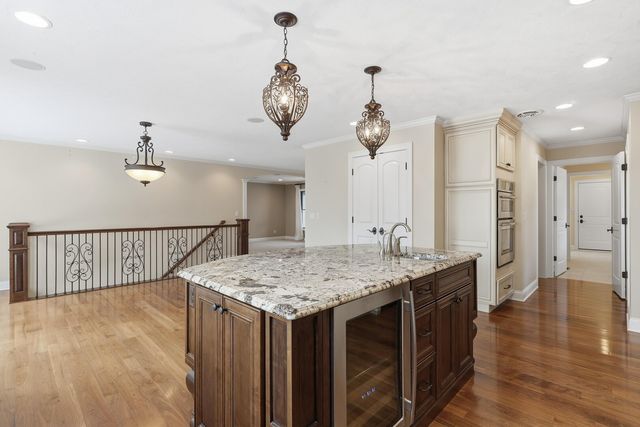 60 CUSTER Terrace, Bettendorf, IA 52722