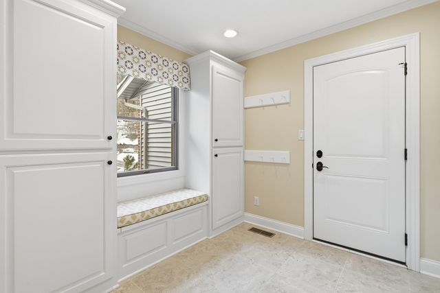 60 CUSTER Terrace, Bettendorf, IA 52722