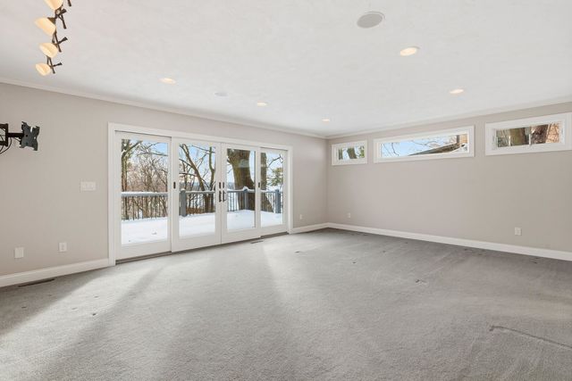 60 CUSTER Terrace, Bettendorf, IA 52722