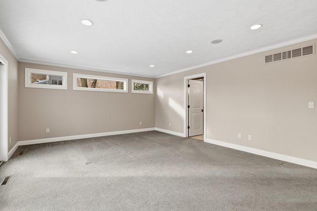 60 CUSTER Terrace, Bettendorf, IA 52722