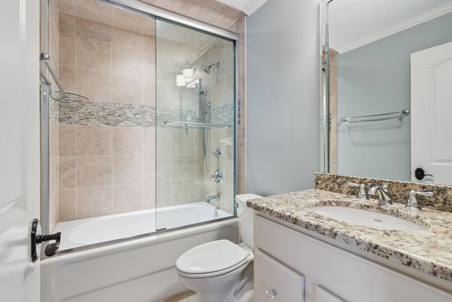 60 CUSTER Terrace, Bettendorf, IA 52722