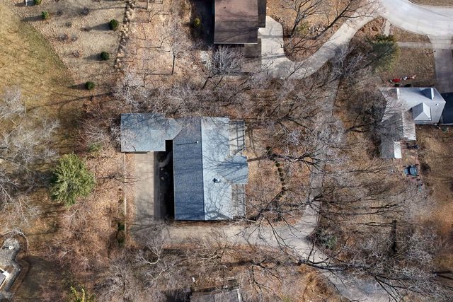 60 CUSTER Terrace, Bettendorf, IA 52722