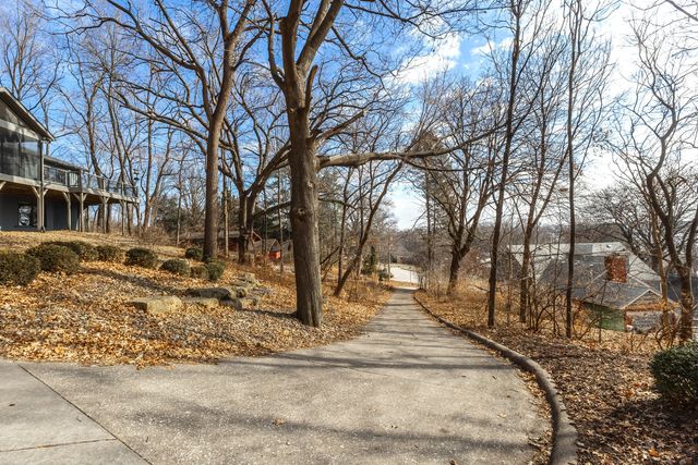 60 CUSTER Terrace, Bettendorf, IA 52722