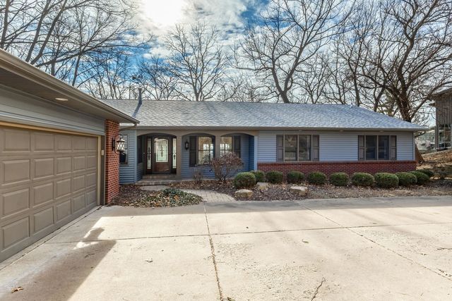 60 CUSTER Terrace, Bettendorf, IA 52722