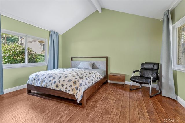 66 Mockingbird Court, Oak Park, CA 91377