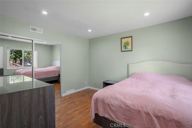 66 Mockingbird Court, Oak Park, CA 91377