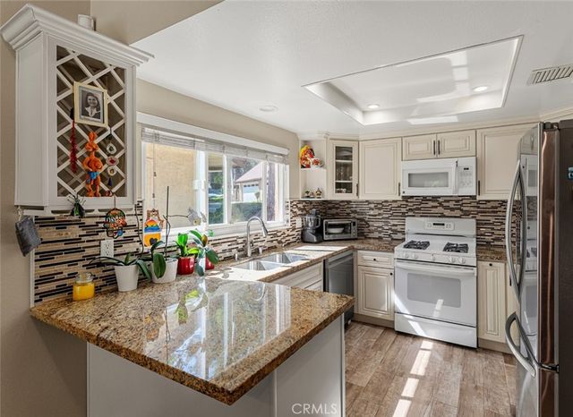66 Mockingbird Court, Oak Park, CA 91377